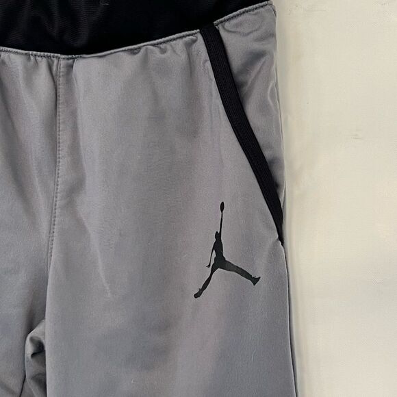 Kid’s Joggers Sz Medium ~ Air Jordan ~ Black & Gray ~ EUC - Picture 2 of 5